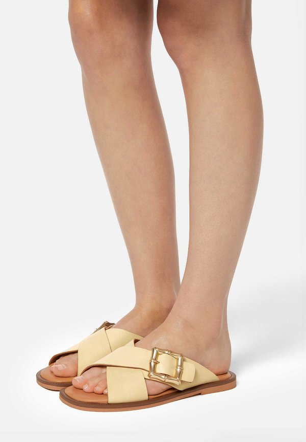 ANYTHING FOR LOVE - Pantolette flach - beige
