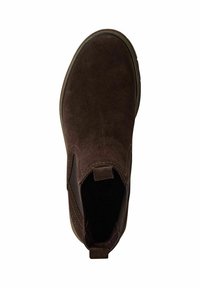 Brązowy zamszowy botek za kostkę z elastycznymi bocznymi panelami, okrągłym czubkiem oraz pętelką na tyle. Płaska gumowa podeszwa o teksturowanym wykończeniu.