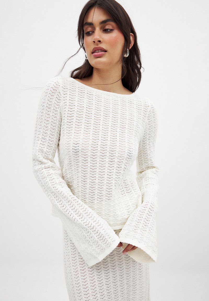 NA-KD - BACK DETAIL - Kardigán - white, Zväčšiť