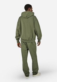 Pegador LOGO  - Felpa con cappuccio - washed faded olive black