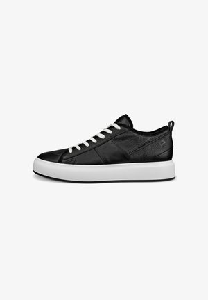Czarne skórzane sneakersy z białymi sznurówkami i grubą białą podeszwą. Posiada teksturowane skórzane panele oraz tylną pętlę do łatwego zakładania.