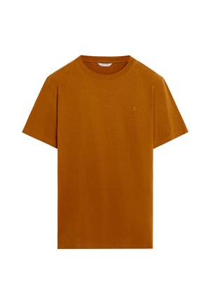 Camiseta de algodón naranja con escote redondo, mangas cortas y un pequeño gráfico bordado en el pecho. Textura suave, diseño básico.
