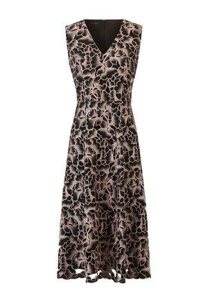 Sort ærmeløs kjole med V-udskæring og blomsterlacemønster, der har en tætsiddende talje og en udvidet kant med en bølget kant.