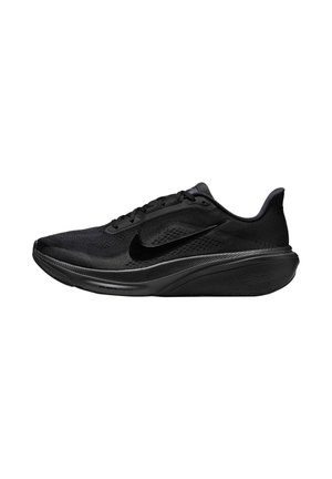 Chaussure de running noire Nike avec tige en mesh, design à lacets et semelle épaisse et coussinée vue de l'extérieur.