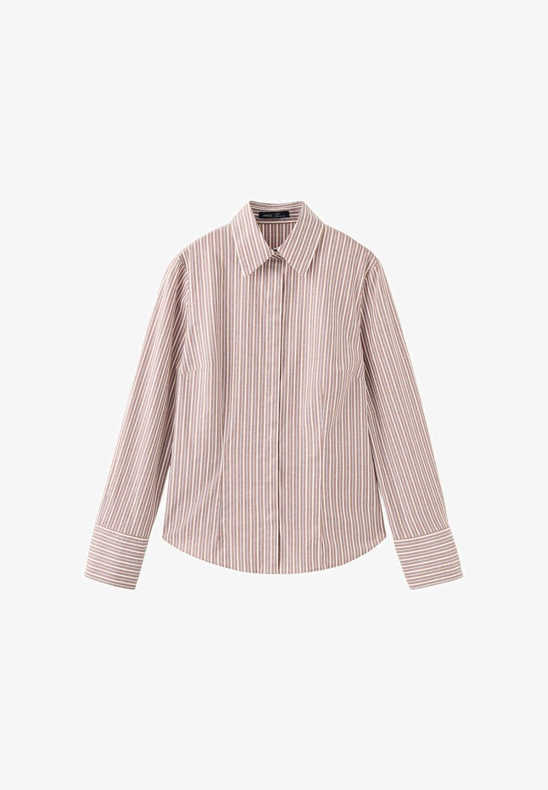 Chemise à manches longues boutonnée avec de fines rayures verticales blanches et marron, col pointu et larges poignets.