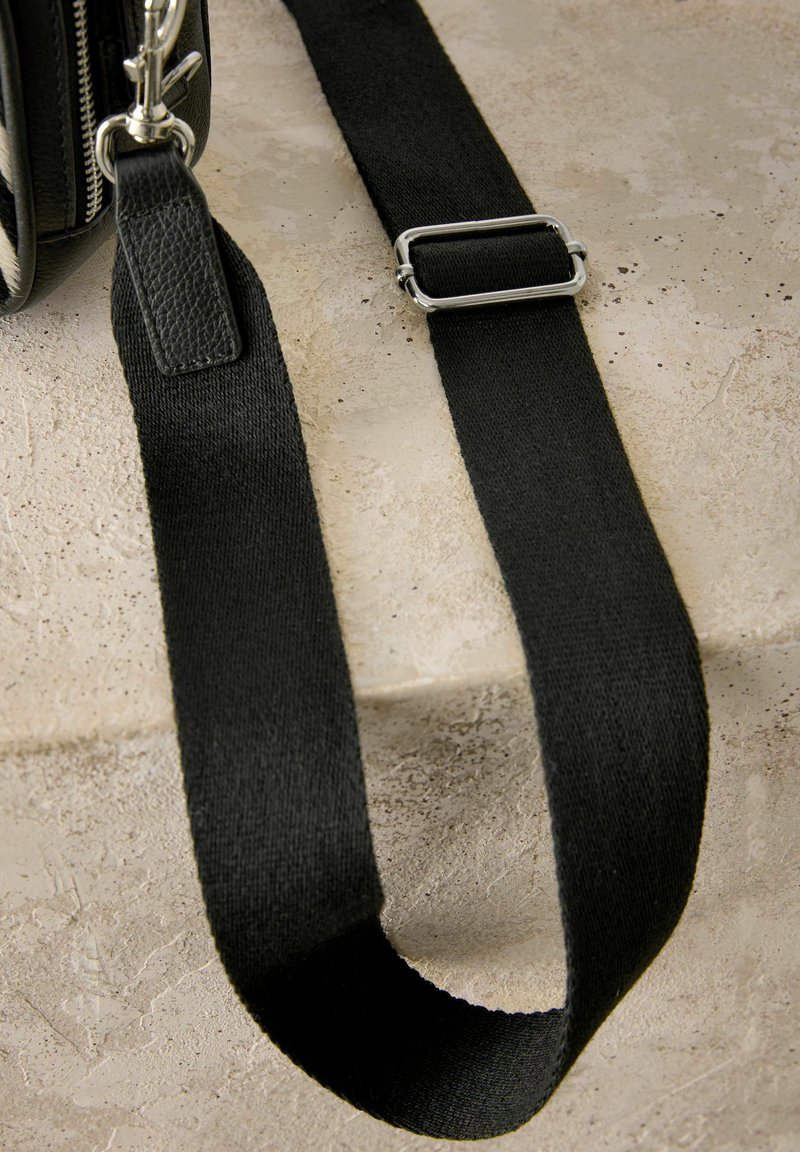 Borsa A Tracolla ZEBRA Stripe Triplegear – Piccola, Nuova Con Etichette, Spedizione Gratuita!