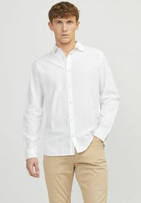 Jack & Jones - JJESUMMER LINEN MIX SHIRT - Overhemd - white Miniatuurafbeelding 1