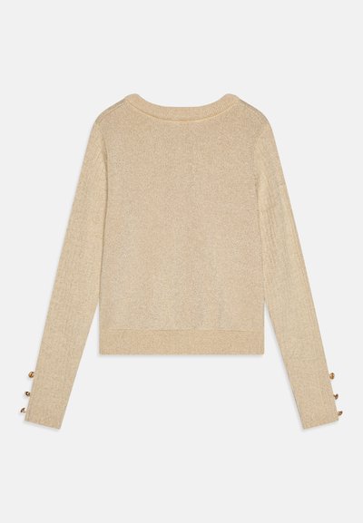 Beige Strickpullover mit langen Ärmeln, runder Ausschnitt und dekorativen Knöpfen an den Bündchen. Weiche Textur mit einem subtilen Schimmer.