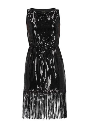 Czarna sukienka bez rękawów pokryta cekinami, o dopasowanym kroju i frędzlach u dołu, ukazująca gładką fakturę i połysk.
