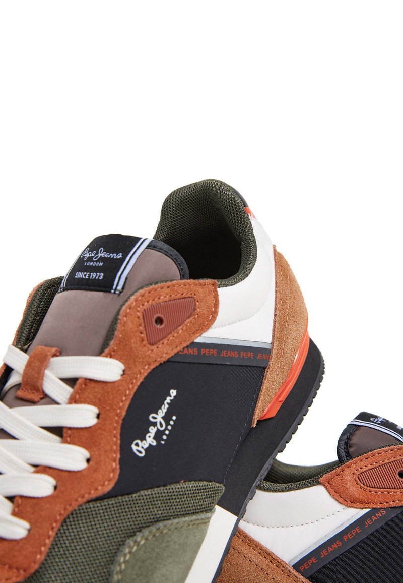 Pepe Jeans LONDON GRADE Zapatillas dusky green/verde oscuro