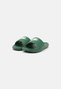 Nike Sportswear VICTORI ONE SLIDE UNISEX - Pantoletai - fir/white