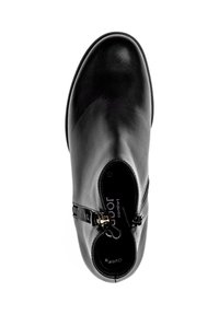 Bottine en cuir noir avec un bout arrondi, fermeture éclair sur le côté et détail de boucle, vue de dessus sur fond blanc.