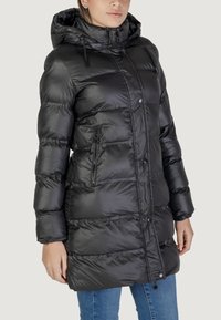 Sandro Ferrone YBEELIA - Cappotto invernale - black