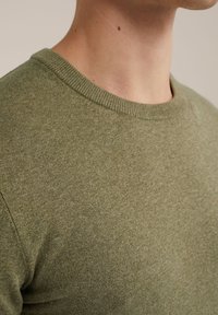 WE Fashion THE EVERYDAY - Jersey de punto - green