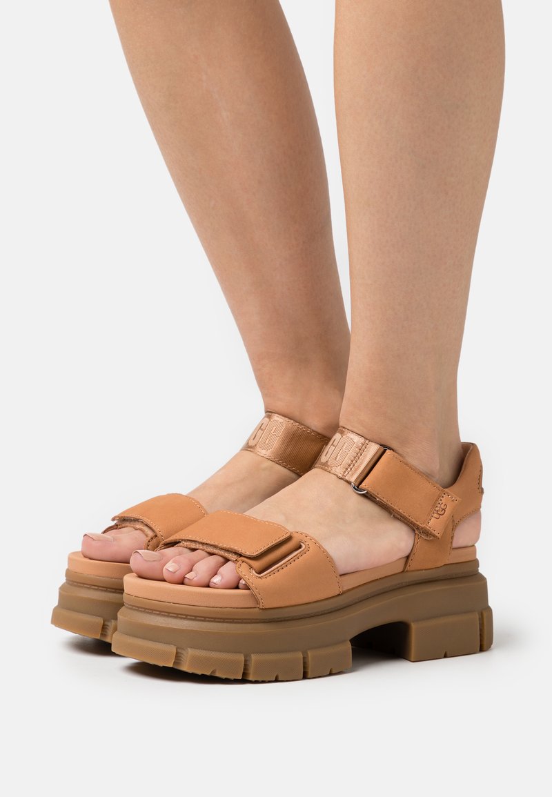 UGG ASHTON ANKLE Platform sandals toast/light brown Zalando.ie