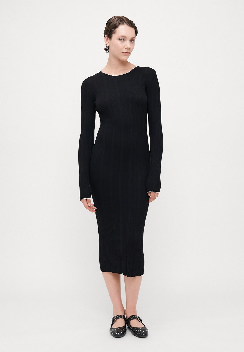 Vero Moda Tall VMNINA O NECK CALF - Vabalt langev kleit - black/birch