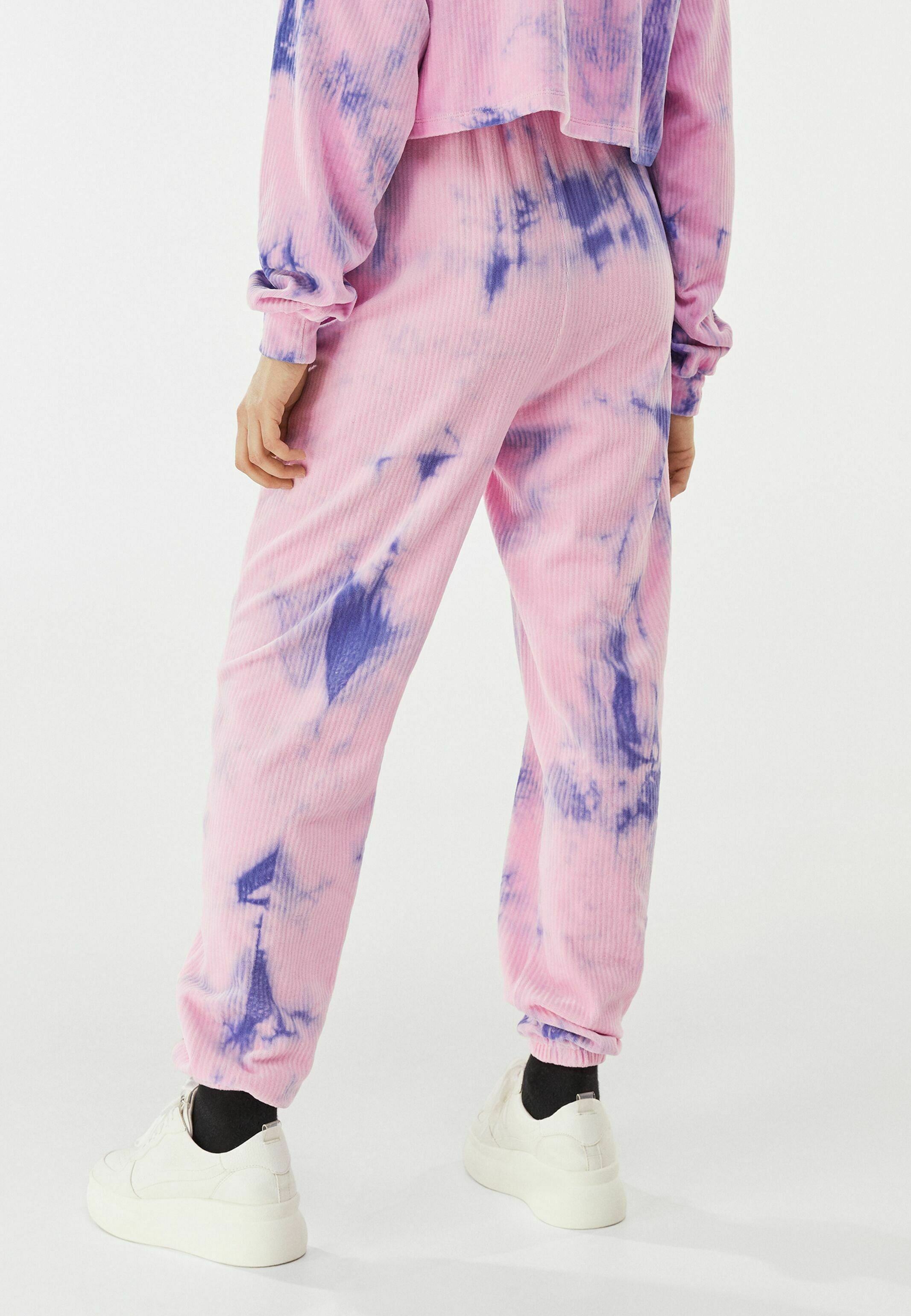 Bershka MIT TIE-DYE-PRINT - Pantaloni sportivi - mauve/malva - Zalando