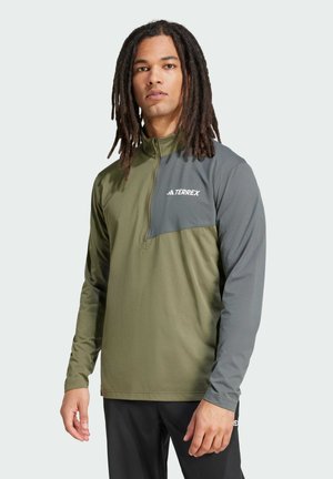 adidas Sportswear MULTI CLIMACOOL 1/2 ZIP LONG SLEEVE - Long sleeved top - olive strata