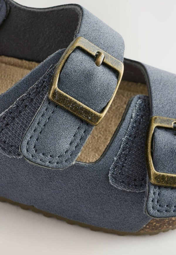 CUSHIONED DOUBLE BUCKLE TOUCH FASTENING STANDARD – Lauflernschuh