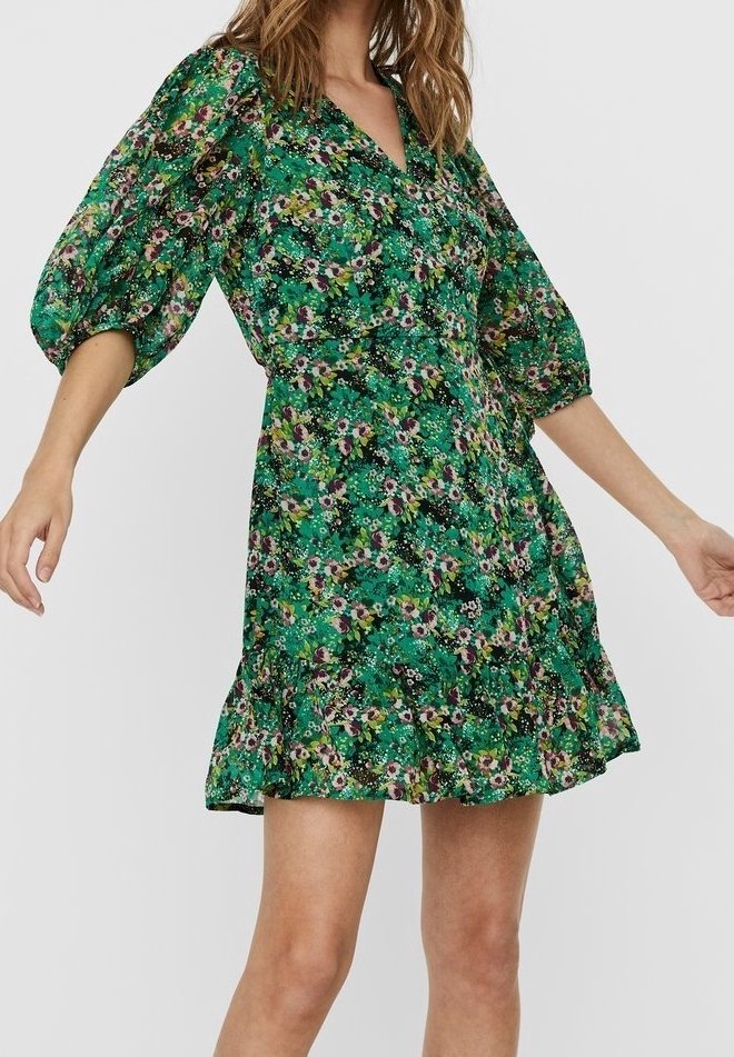 Vero Moda Day dress - green - (Pre-owned) - Zalando.ie