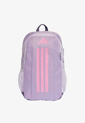 Fialový batoh s tromi ružovými pruhmi, so zipsovým uzáverom, bočnými sieťovanými vreckami a hornou rukoväťou. Vyrobený z odolnej tkaniny s hladkou textúrou.