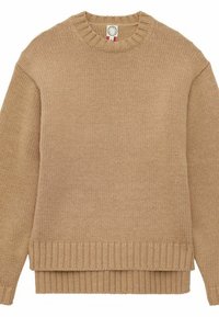 Pull en maille beige avec col rond, manches longues, et ourlet et poignets côtelés ; présente un tissu texturé de poids moyen.