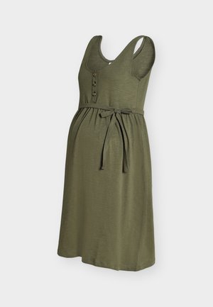 Bezrokuļas olīvu zaļa grūtnieču kleita ar pogām krūšu rajonā un sasienamu jostu viduklī, ceļam garums ar fakturētu audumu.