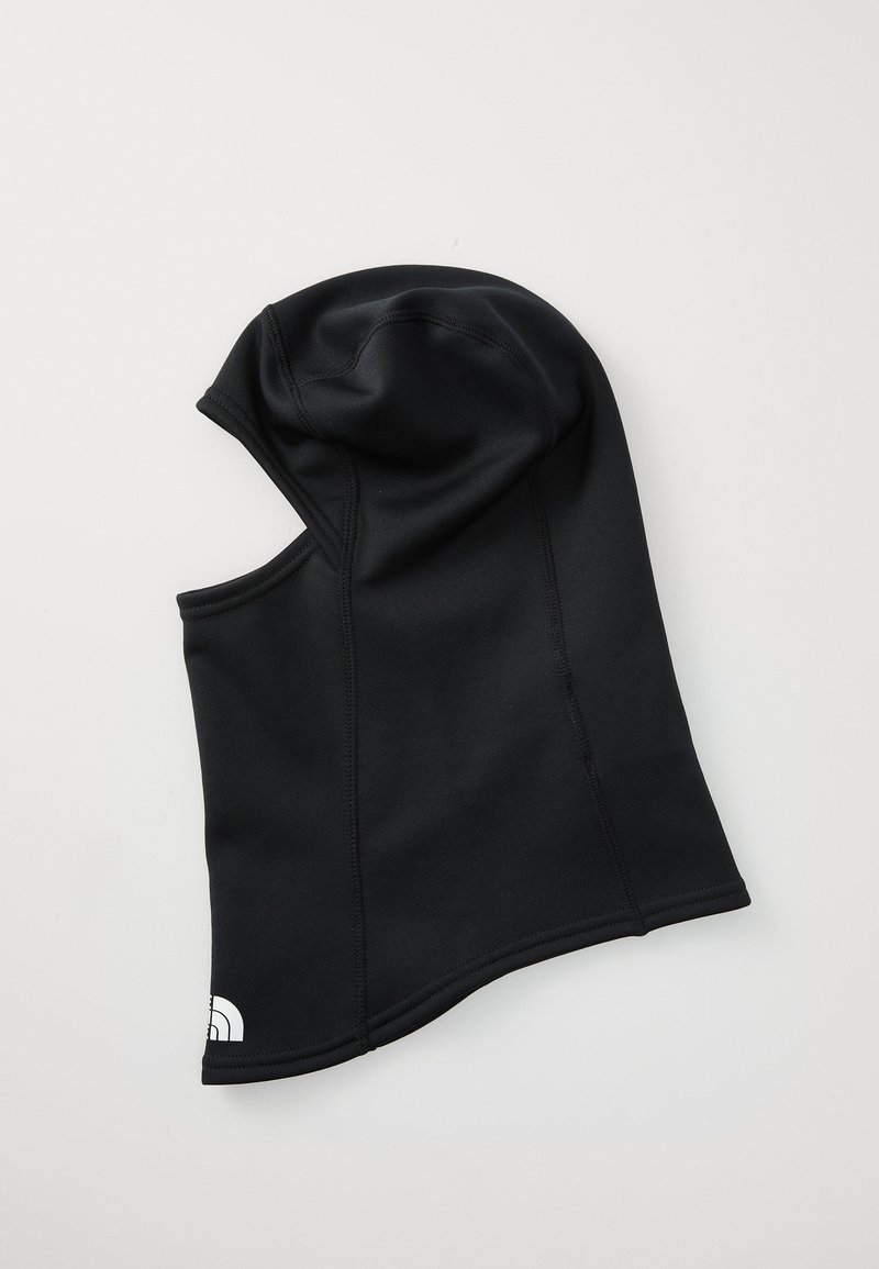 Čierna balaclava vyrobená z hladkej, elastickej tkaniny. Má priliehavý strih s otvorom pre tvár a logo na okraji.