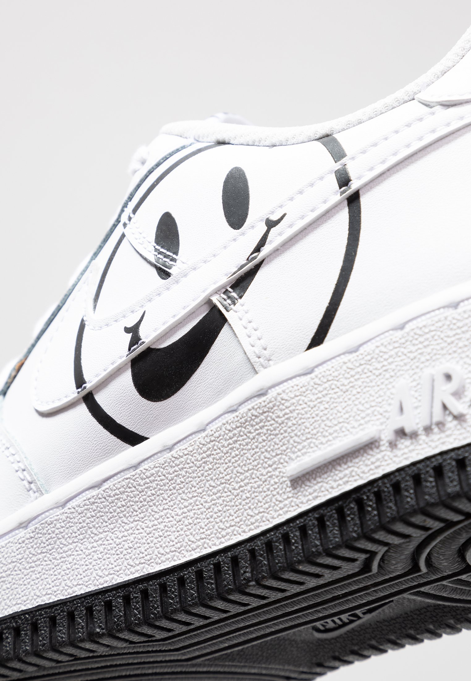 Nike Sportswear AIR FORCE 1 LV8 2 - Baskets basses - white/black/blanc -  ZALANDO.FR