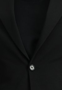 Unausgewählt, black