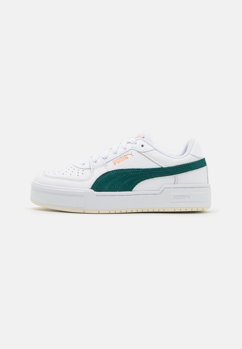 puma blanche et verte