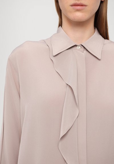 Victoria Beckham ASYMMETRIC RUFFLE  - Skjortebluser - taupe