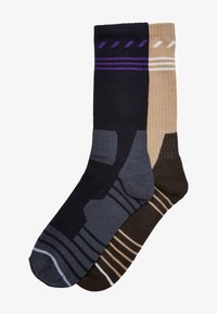 Kijelölve, black unionbeige