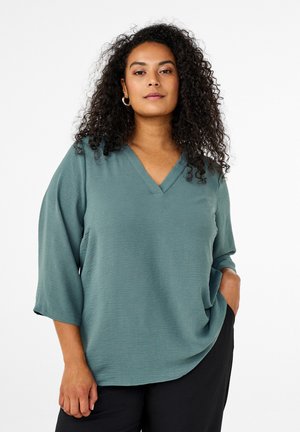 Pluus - balsam green