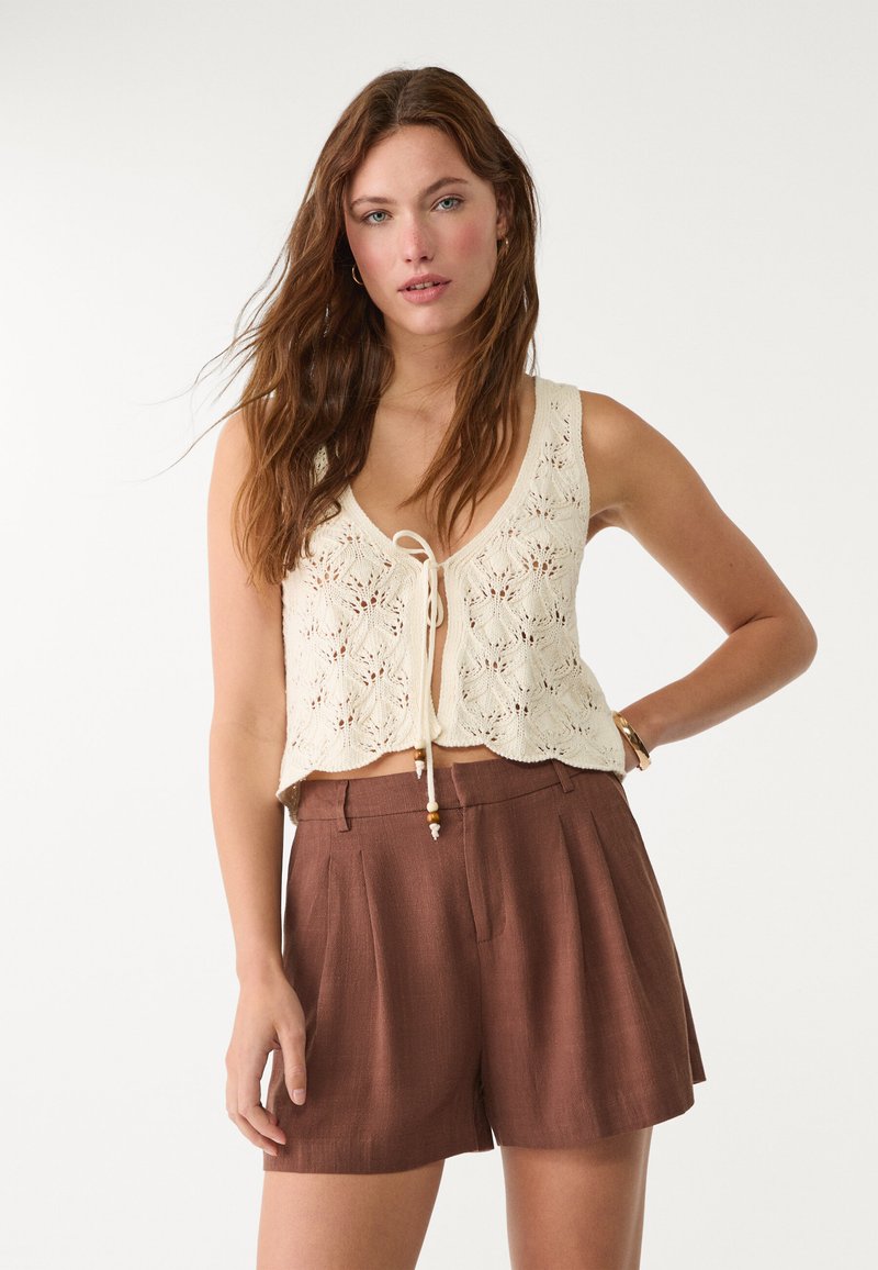 Stradivarius - FLOWING - Šortky - dark brown, Zväčšiť
