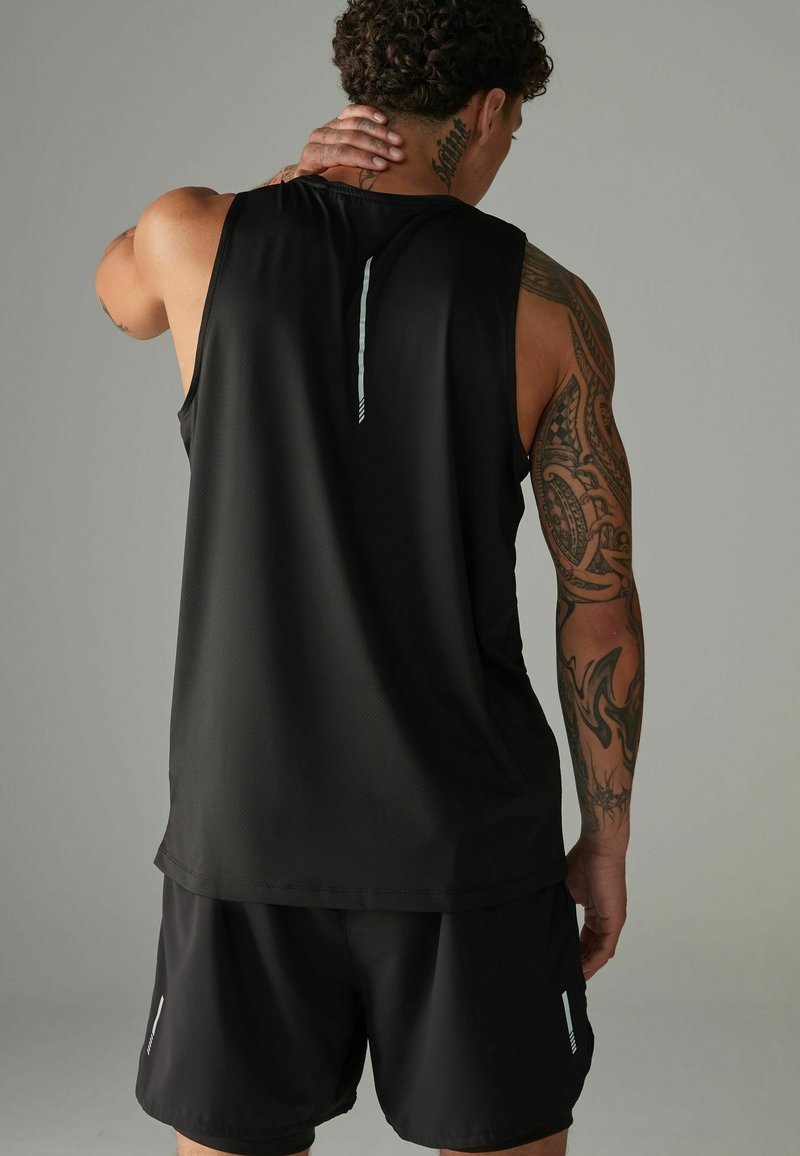 Next Top - black