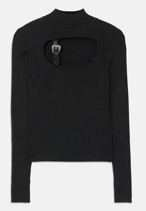 Zwarte geribbelde cropped top met lange mouwen, hoge hals en uitsnijdingen onder de halslijn. Inclusief een band en accenthardware sluiting.