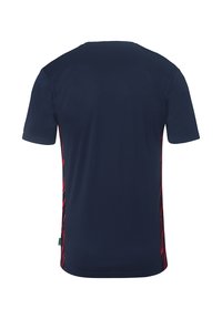 Navyblauw sportshirt met korte mouwen, voorzien van rode zij-accenten en een gladde, lichtgewicht stof. Achteraanzicht weergegeven.
