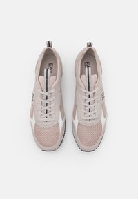 EA7 Emporio Armani Tenisky - light grey