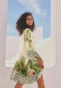 Next SPLICED LONGLINE KIMONO  - Poncho - green tropical