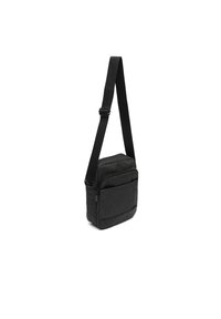 Črn messenger nahrbtnik z teksturirano tkanino, z mrežastimi predali, nastavljivim paščkom in gladkim usnjenim dnom. Kompakten in funkcionalen dizajn.