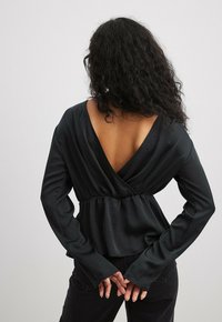 NA-KD Camicetta - black