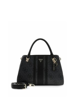 Borsa Guess nera con due manici superiori, tracolla removibile, motivo monogramma e ciondoli con logo dorato.