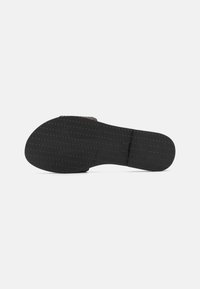 Havaianas HAVAIANAS YOU MALTA METALLIC - Sapatos para piscina - black