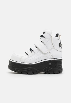 UNISEX - Korkeavartiset tennarit - white