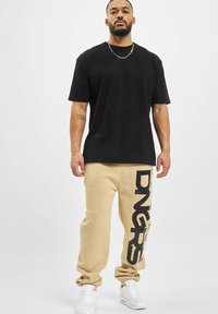Dangerous DNGRS HERREN CLASSIC - Tepláky - beige