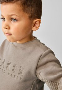 Baker by Ted Baker SET - REGULAR FIT - Mikina - neutral