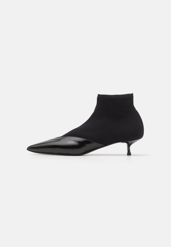 VEGA - Ankle boots