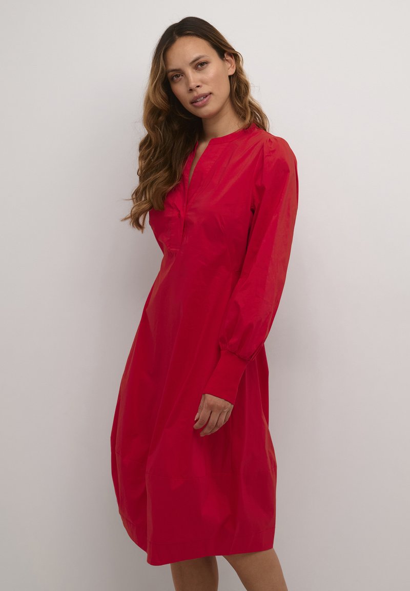 Culture - CUANTOINETT - Vestido informal - fiery red, Ampliar