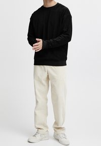 Solid Felpa - black